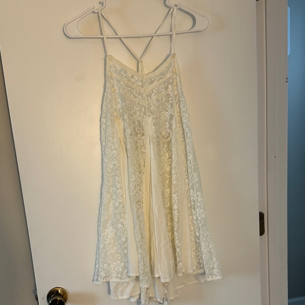 Elegant Cream Lace Chemise